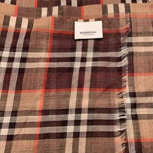 Burberry Scarf Linen